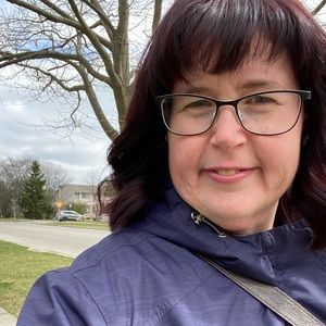 Meet your Posher, April